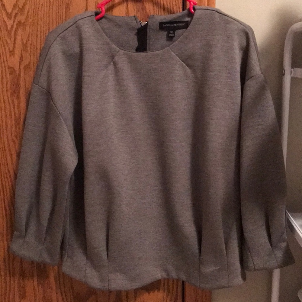 Light weight sweater